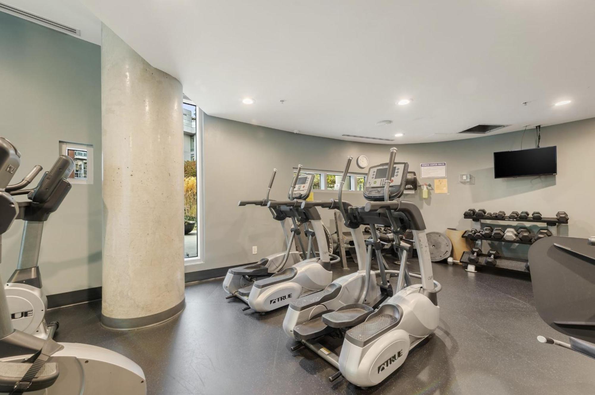 Lovely One-Bedroom Apartment With Pool, Hot Tub, And Gym In The Heart Of Downtown, Skytrain 3Min Away Βανκούβερ Εξωτερικό φωτογραφία