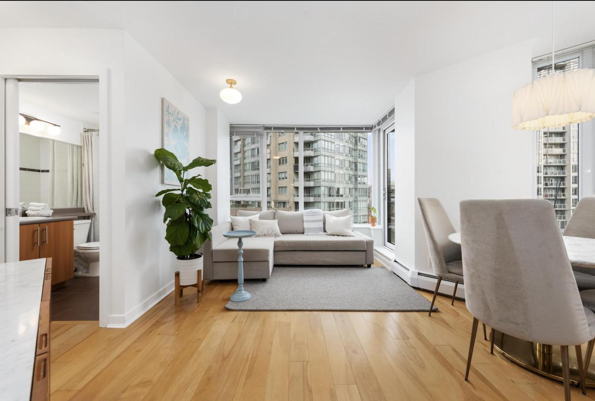 Lovely One-Bedroom Apartment With Pool, Hot Tub, And Gym In The Heart Of Downtown, Skytrain 3Min Away Βανκούβερ Εξωτερικό φωτογραφία