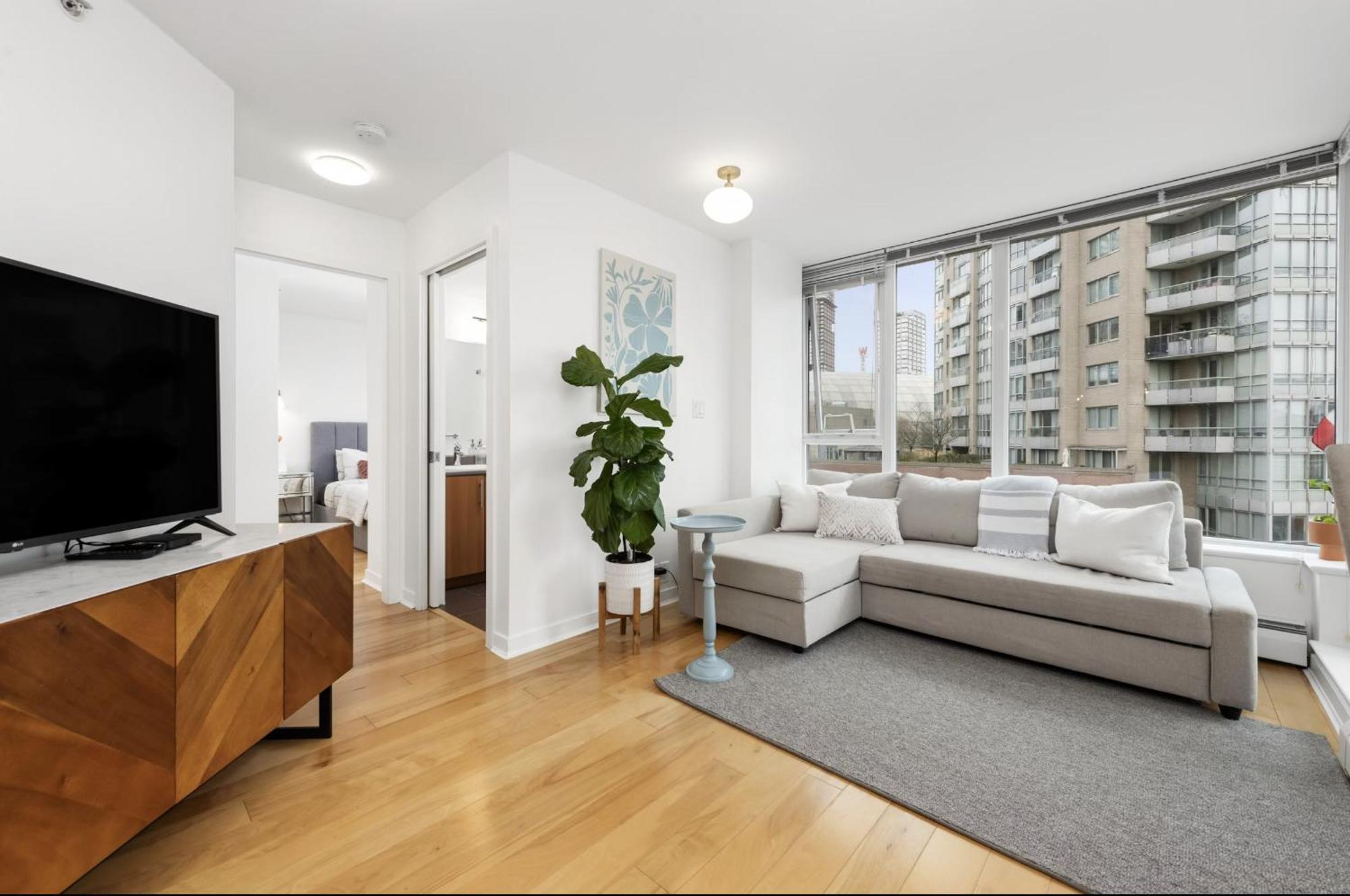 Lovely One-Bedroom Apartment With Pool, Hot Tub, And Gym In The Heart Of Downtown, Skytrain 3Min Away Βανκούβερ Εξωτερικό φωτογραφία