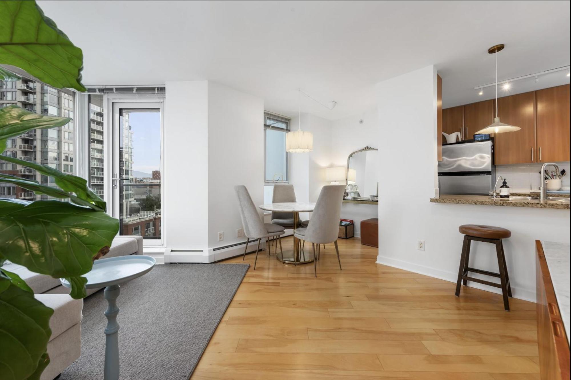 Lovely One-Bedroom Apartment With Pool, Hot Tub, And Gym In The Heart Of Downtown, Skytrain 3Min Away Βανκούβερ Εξωτερικό φωτογραφία